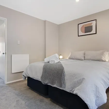 Mountain Vista Apartment